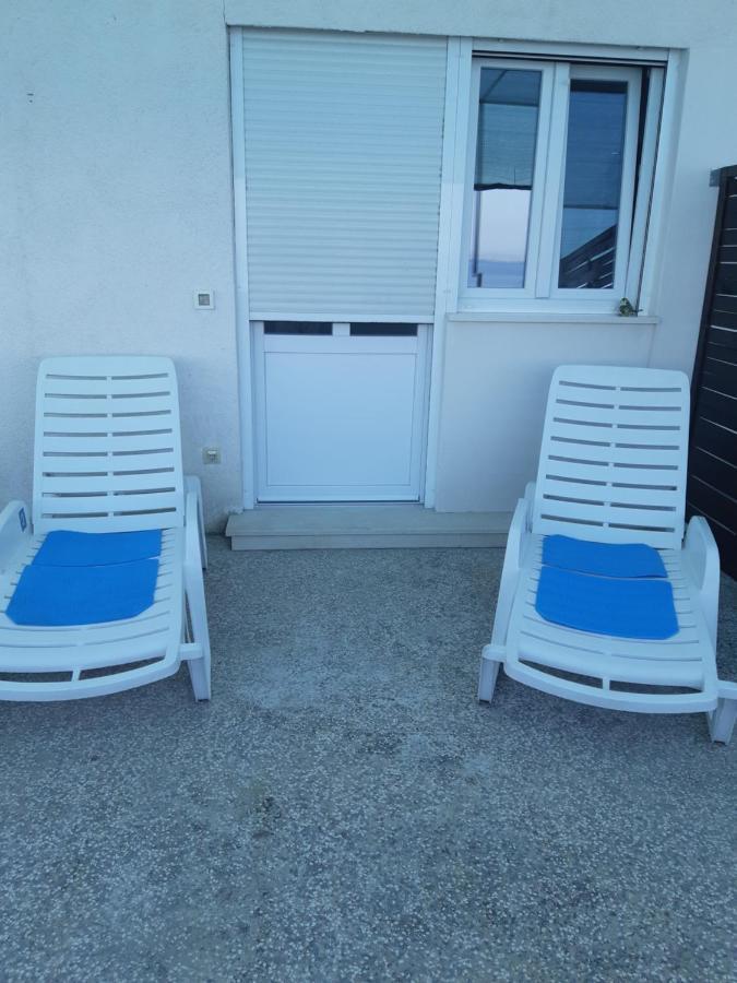 Apartmani Mary Dugi Rat Exterior foto
