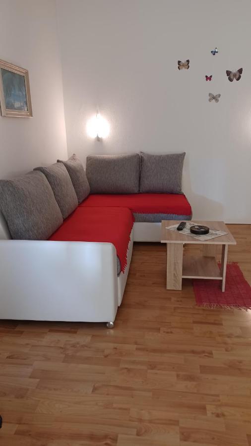 Apartmani Mary Dugi Rat Exterior foto